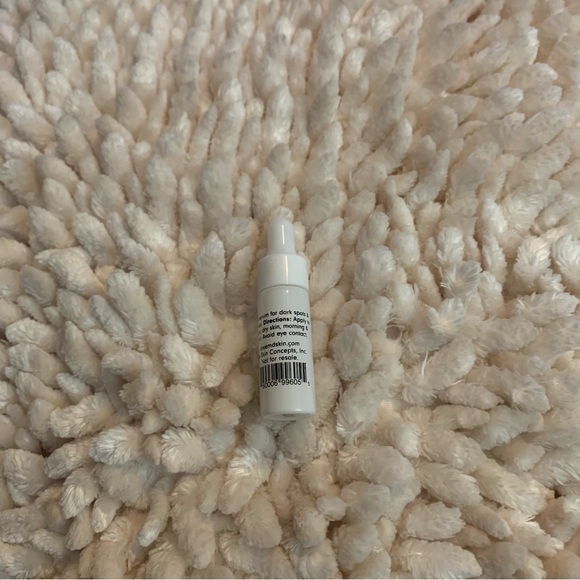 Rose Ingleton MD Complexion Brightening Booster travel size - Picture 3 of 4